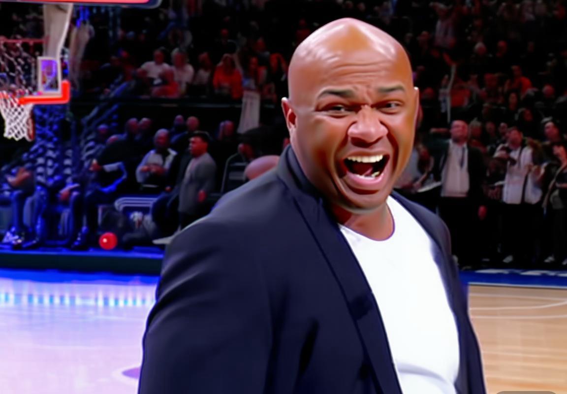 费城76人解说员后场违例判罚争议，NBA裁判官方视频详解规则解读纠正错误